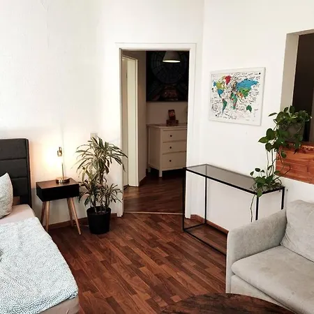 My Is Your Castle Apartman *